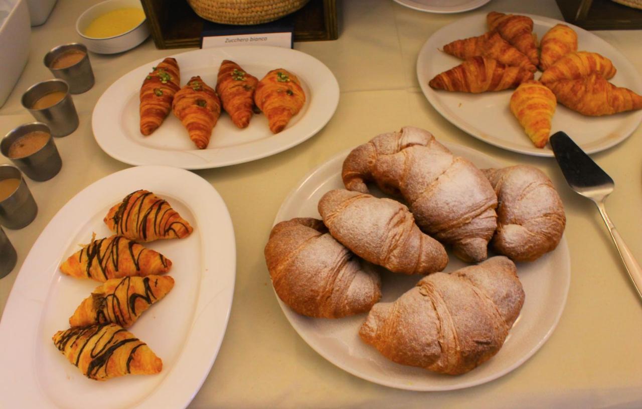 I Due Monaci Hotell Domodossola Exteriör bild